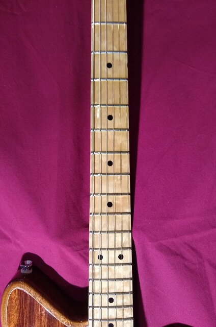 Completed photo of the Bubinga Pudding guitar.