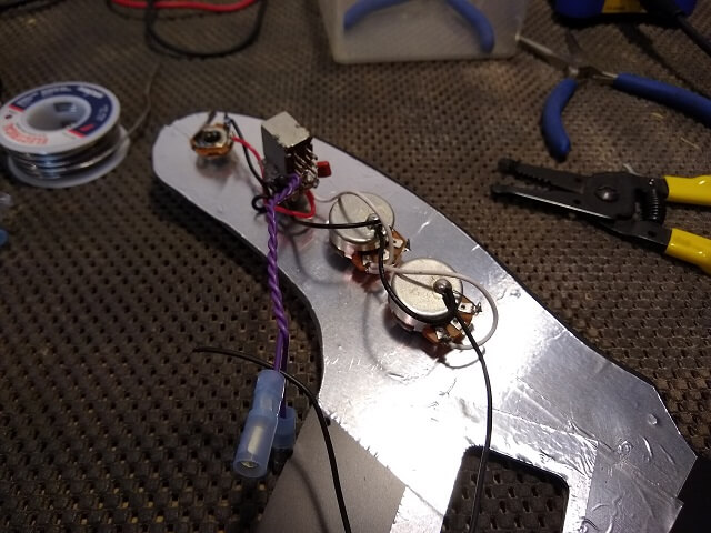 The pickup controls wired.