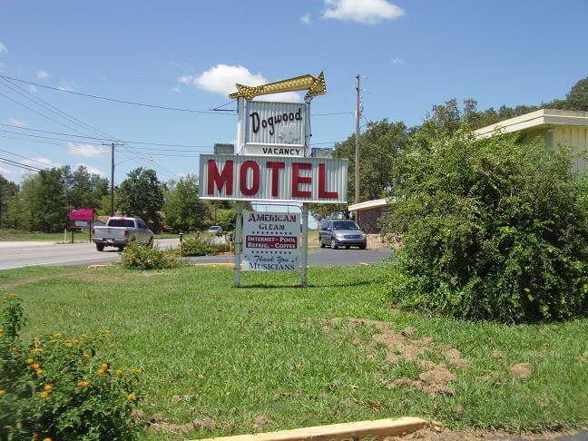 The Dogwood Motel in Mountain View, AR.
