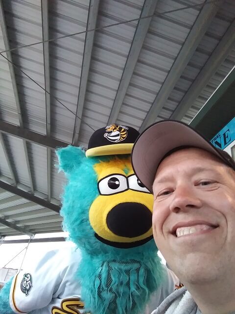 Me and one of the mascots of the Willmar Stingers.