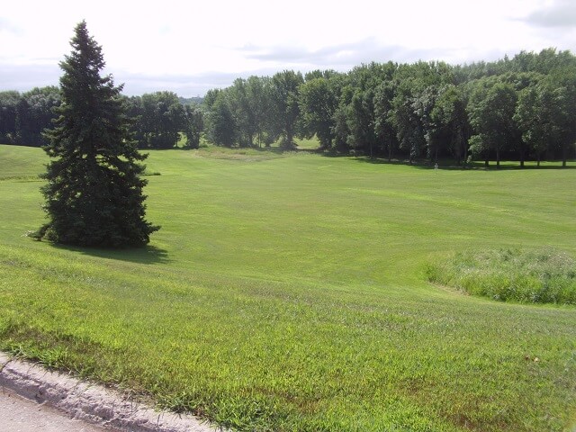 A field next to Ridgewater College.