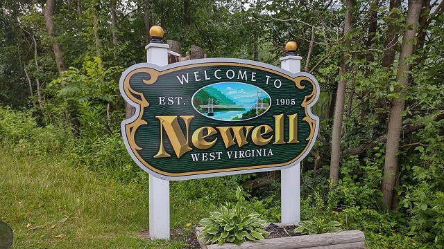 The Welcome To Newell sign that I didn't photograph the previous night.