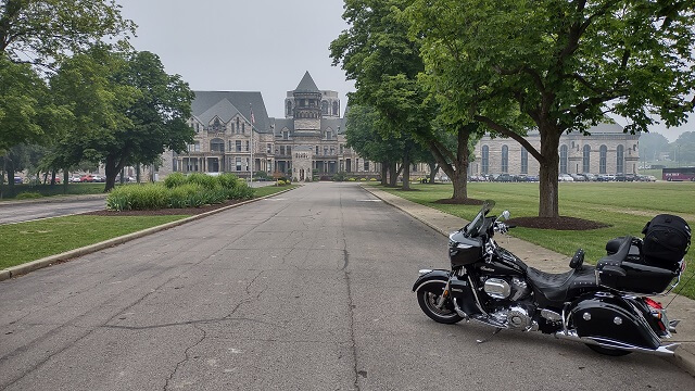 Arriving at the Ohio State Reformatory in Mansfield, OH.