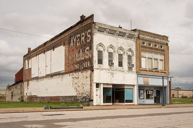An abandoned building in Cairo, IL (Not My Picture.)