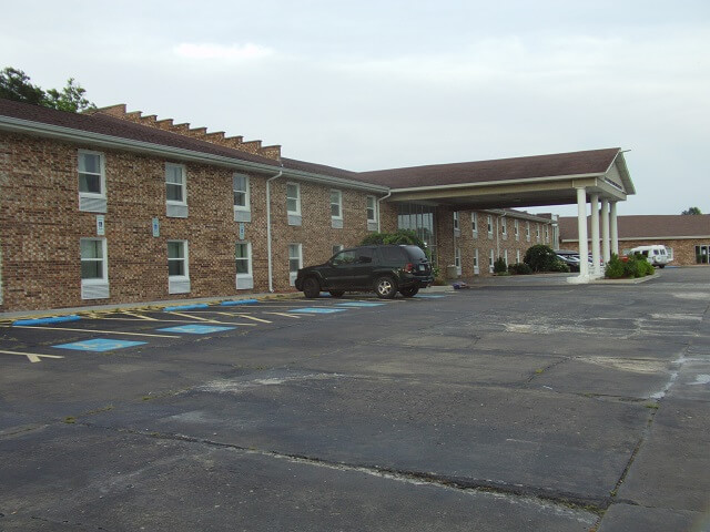The University Inn in Carbondale, IL.