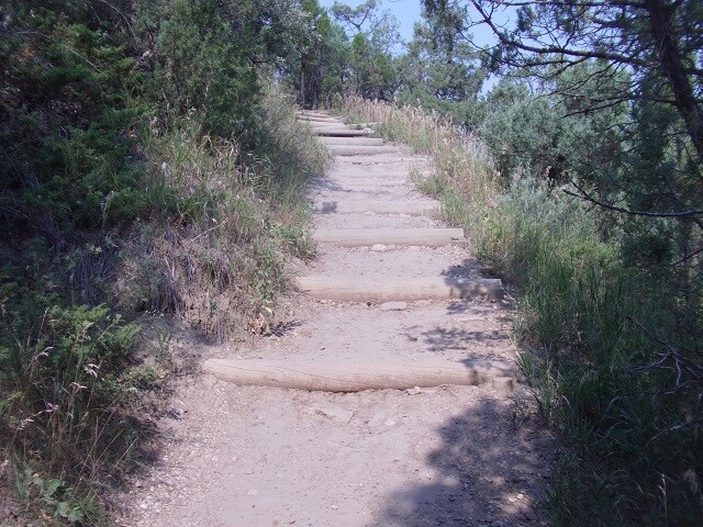 The Ridgeline Trail in Teddy Roosevelt National Park.