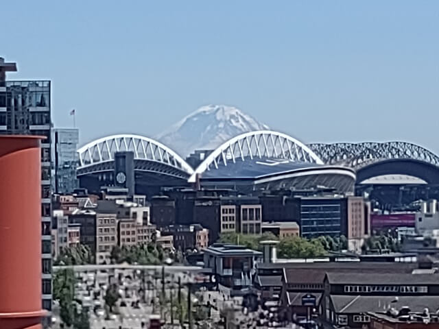 A view of Mount Ranier from downtown Seattle, WA.