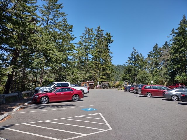 The parking lot at Deception Pass state park.