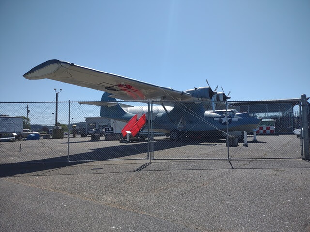 An old plane parked along SE Pioneer Way in Oak Harbor.