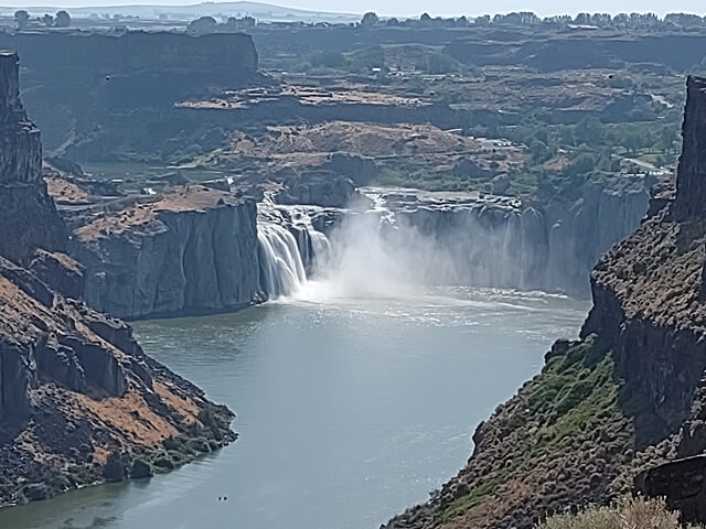 Shoshone Falls in the Snake River Canyon near Twin Falls, ID.