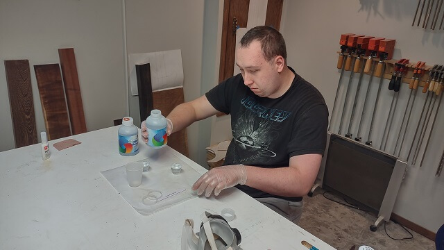 The Tundra Boy stirring the epoxy resin.