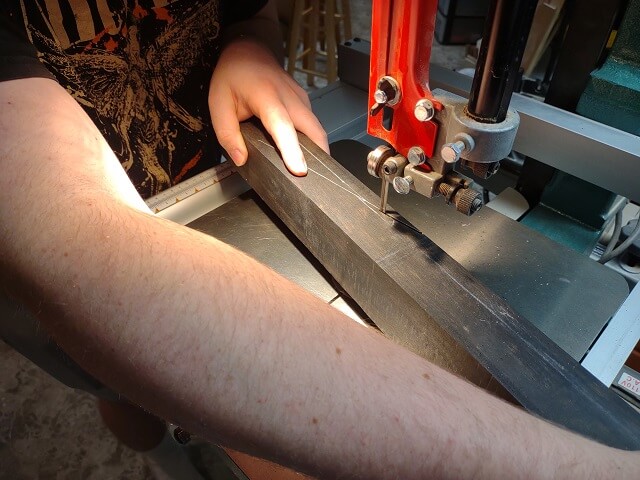 Cutting the angle for the scarf joint.