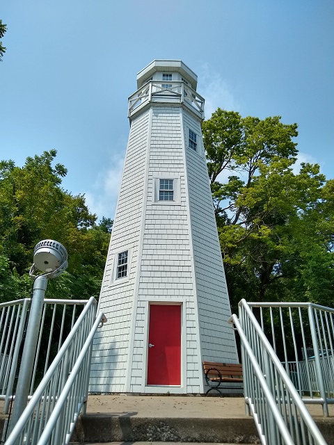 The photo I sent to my wife of the Mark Twain Lighthouse